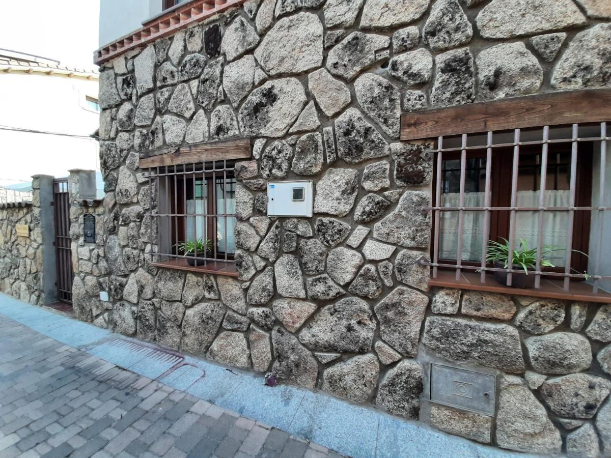 Casa Con Patio Y Chimenea En Piedralaves Exterior foto